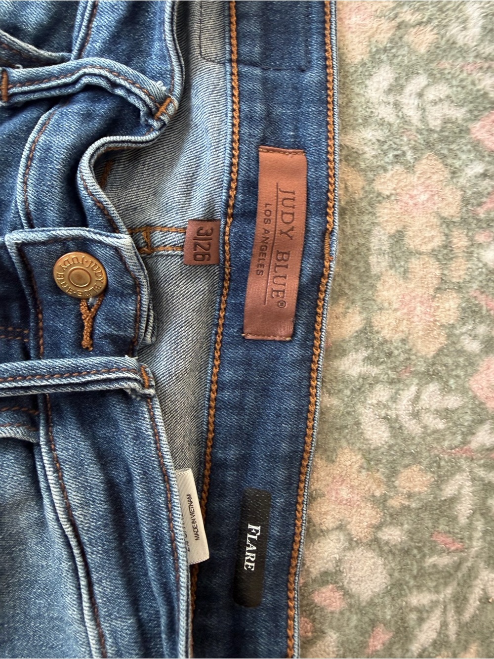 Women’s Blue Flared Jeans - Classic High-Rise Style - Picture 3 of 5